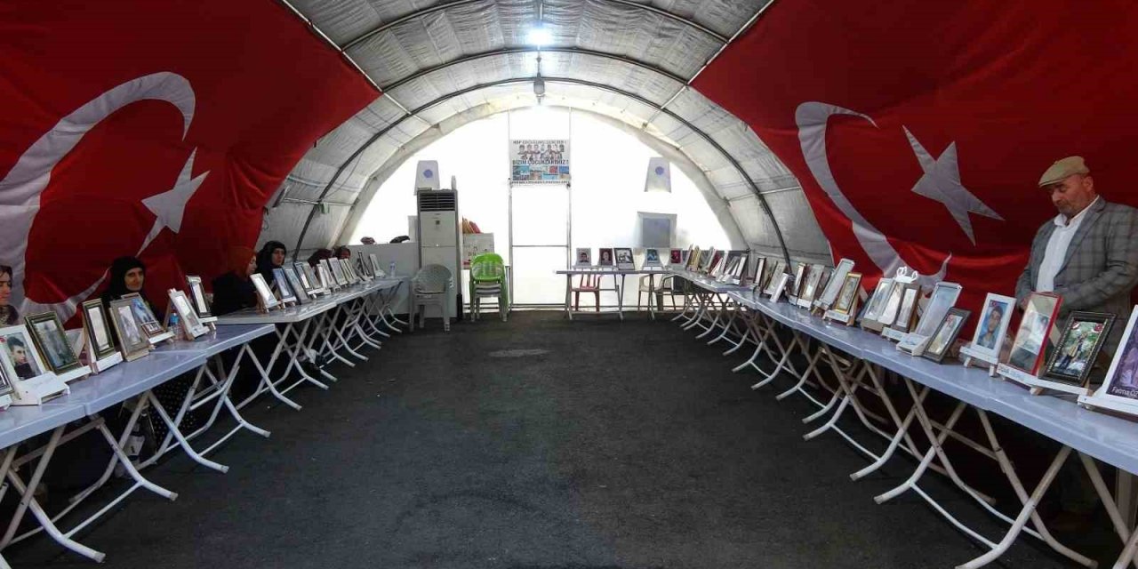 Terör mağduru aileler Ramazan ayında evlatlarını istiyor