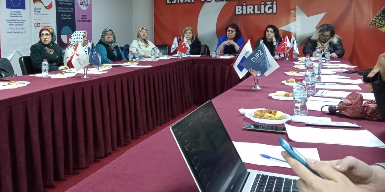 Mülteci anneler eğitiliyor