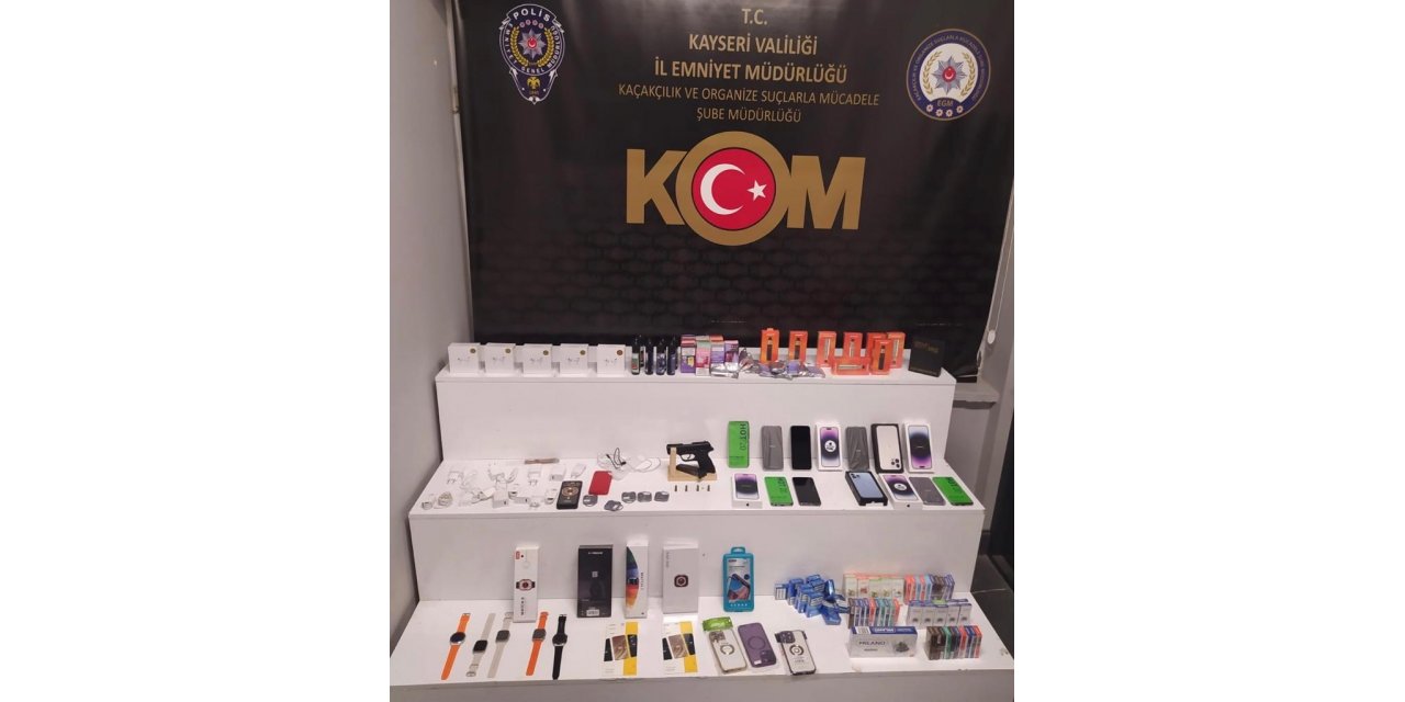 Depo gibi araca kaçakçılık operasyonu: 1 Gözaltı