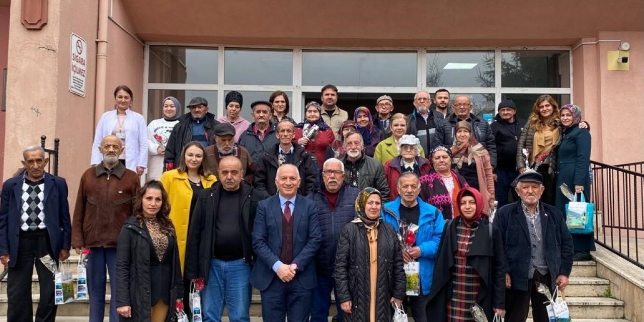 Bolu’da huzur evinde kalan yaşlılar müzede gezdirildi