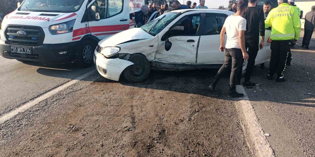 Hatay’da trafik kazası: 3 yaralı
