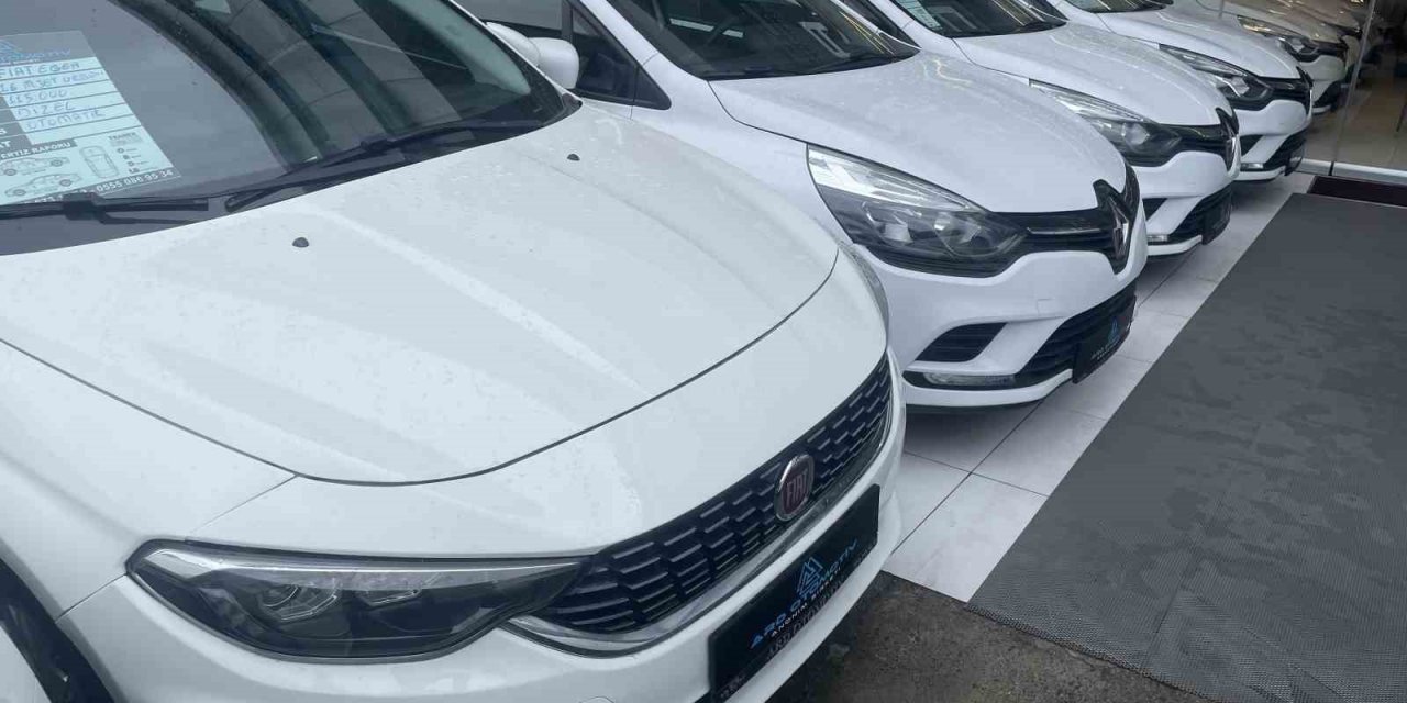 Bayilerde sıfır araç olmaması ikinci el otomobil pazarını hareketlendirdi