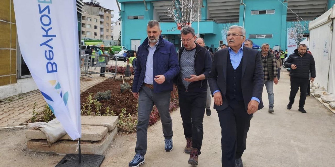 Başkan Sezer, Hatay’da çalışmaları yakından takip ediyor