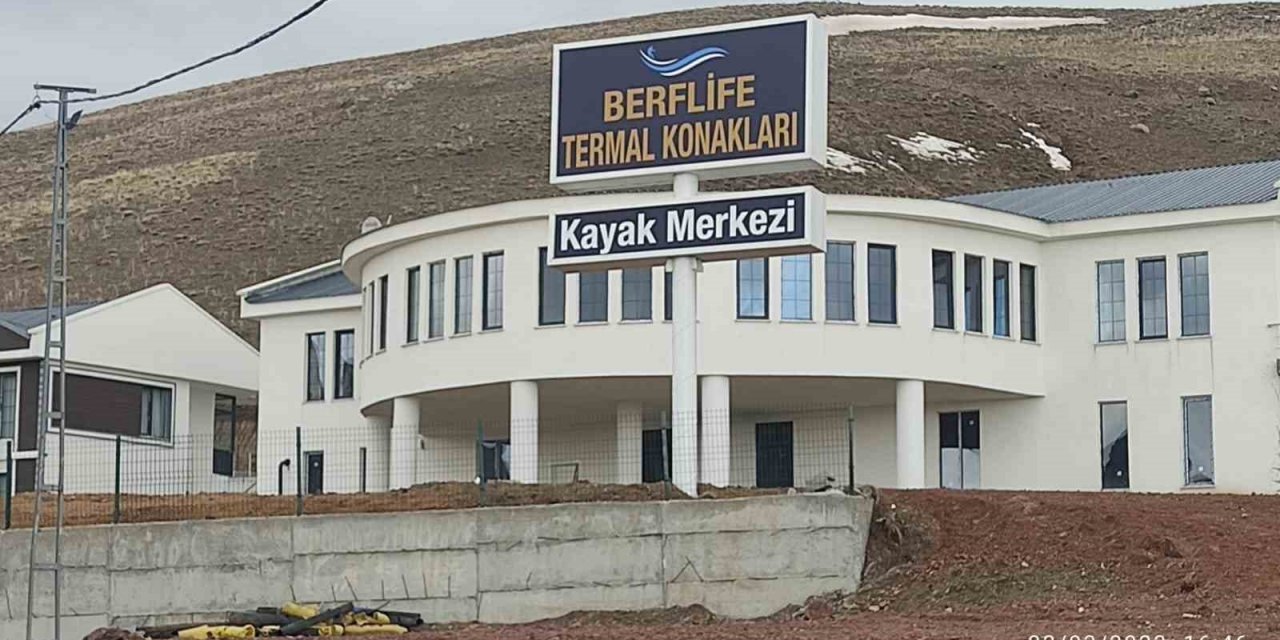 Türkiye’nin en soğuk ilçesinde jeotermal otel hizmete başladı