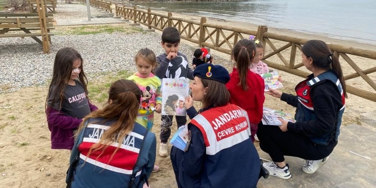 Aydın’da jandarma ekipleri ’Orman Haftası’ sebebiyle vatandaşı bilgilendirdi