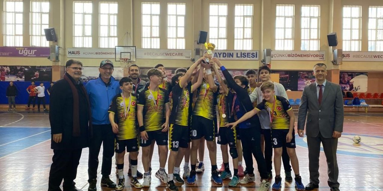 Hentbolda şampiyonlar belli oldu