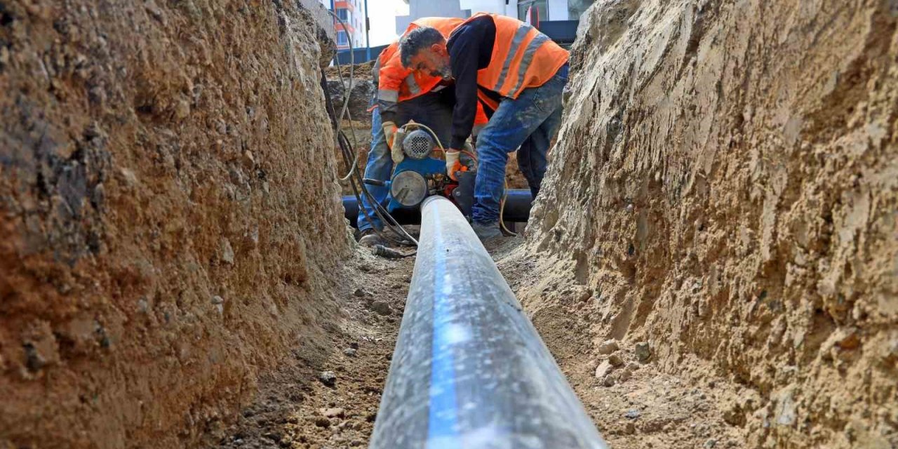 Elazığ’da altyapı yenileme çalışmaları sürüyor