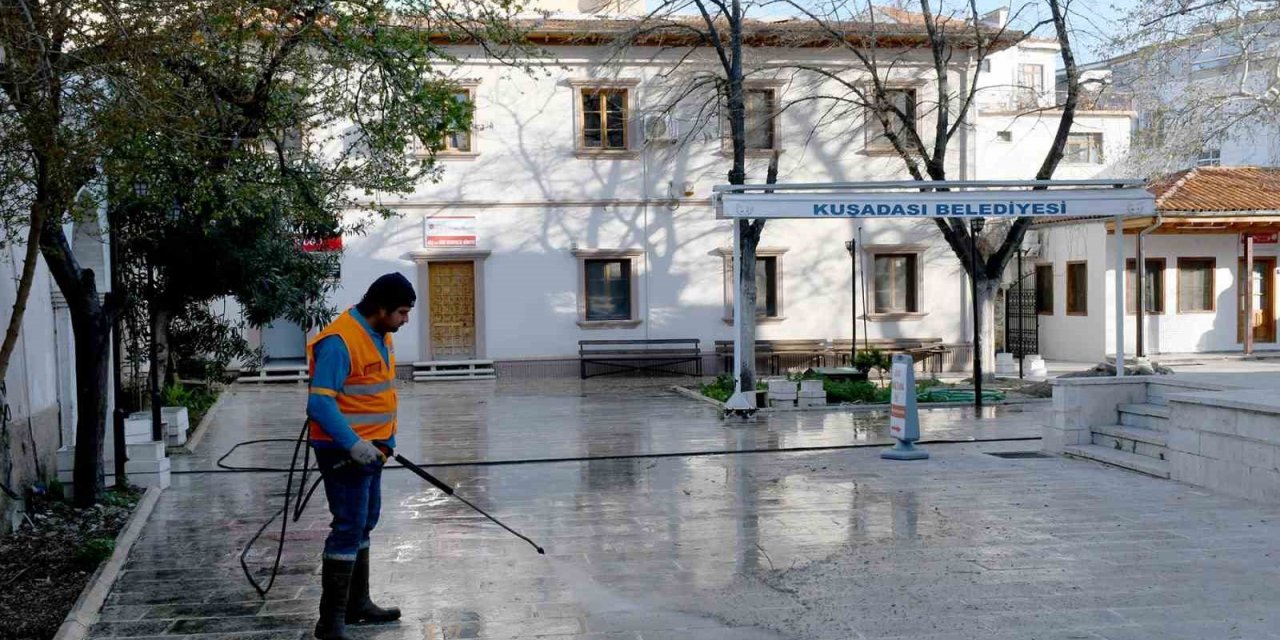 Kuşadası’nda Camiiler ibadete hazır