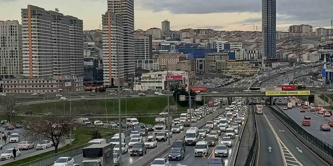 Ramazan ayının ilk gününde trafik yüzde 63’e ulaştı