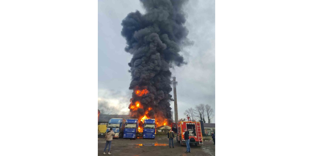 Artvin’in Kemalpaşa ilçesindeki ÇAYKUR Fabrikası’nda yangın