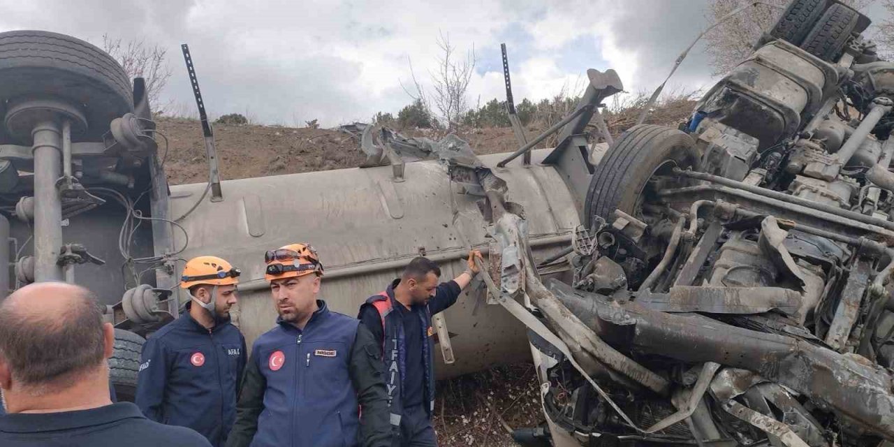 Niğde’de LPG tankeri devrildi: 1 ölü