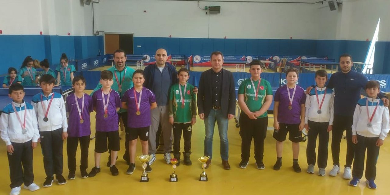 Karaman’da okullar arası küçükler masa tenisi il birinciliği müsabakaları sona erdi