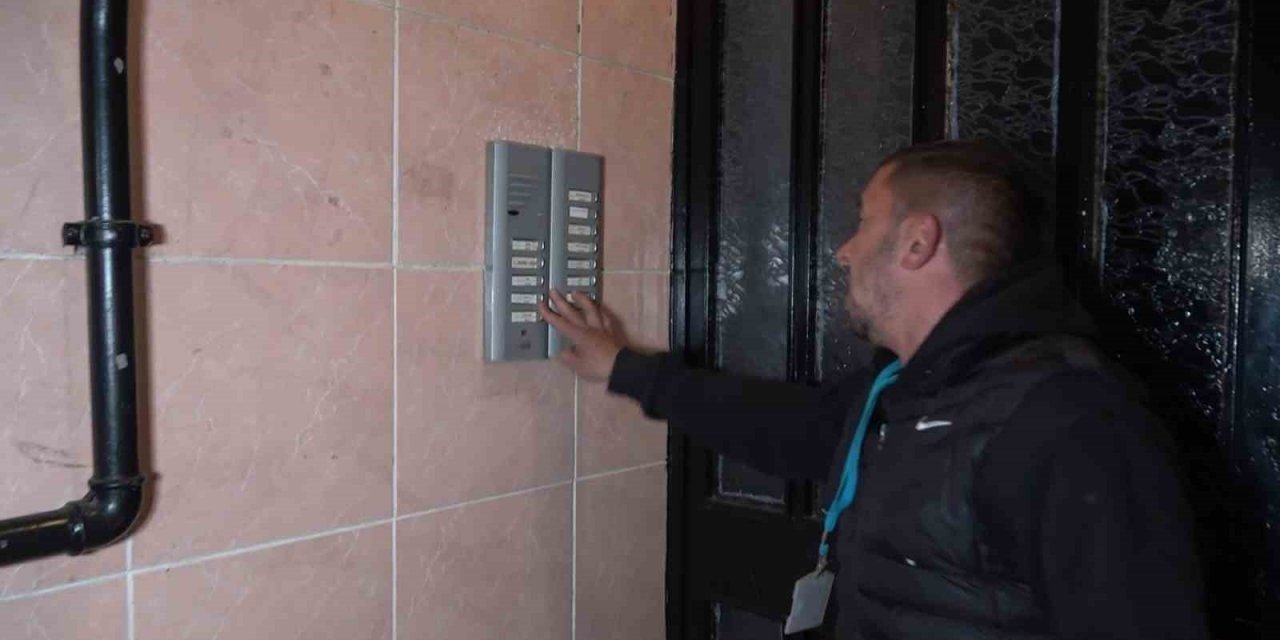 Bu mahallede davul çalmak yasak..."Pilava, pilava" diyerek sahura kaldırıyorlar