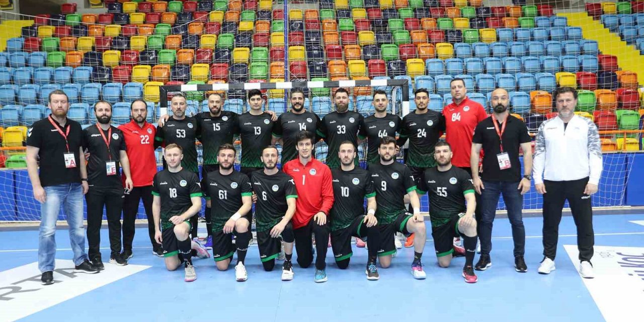 Sakarya Büyükşehir Hentbol takımı Trabzon’da kazanarak zirve takibini sürdürdü