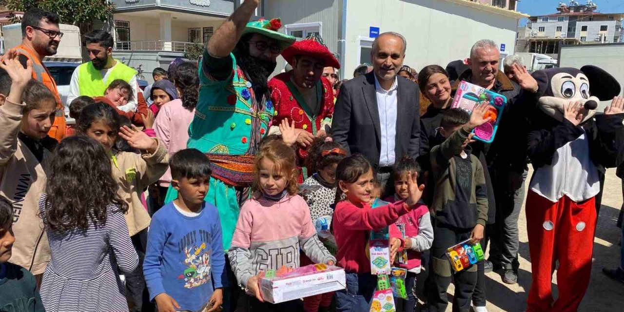 Arnavutköy Belediyesi’nin Hatay’da kurduğu ’Kardeşlik Mahallesi’nde’ ilk sahur ve iftar yapıldı