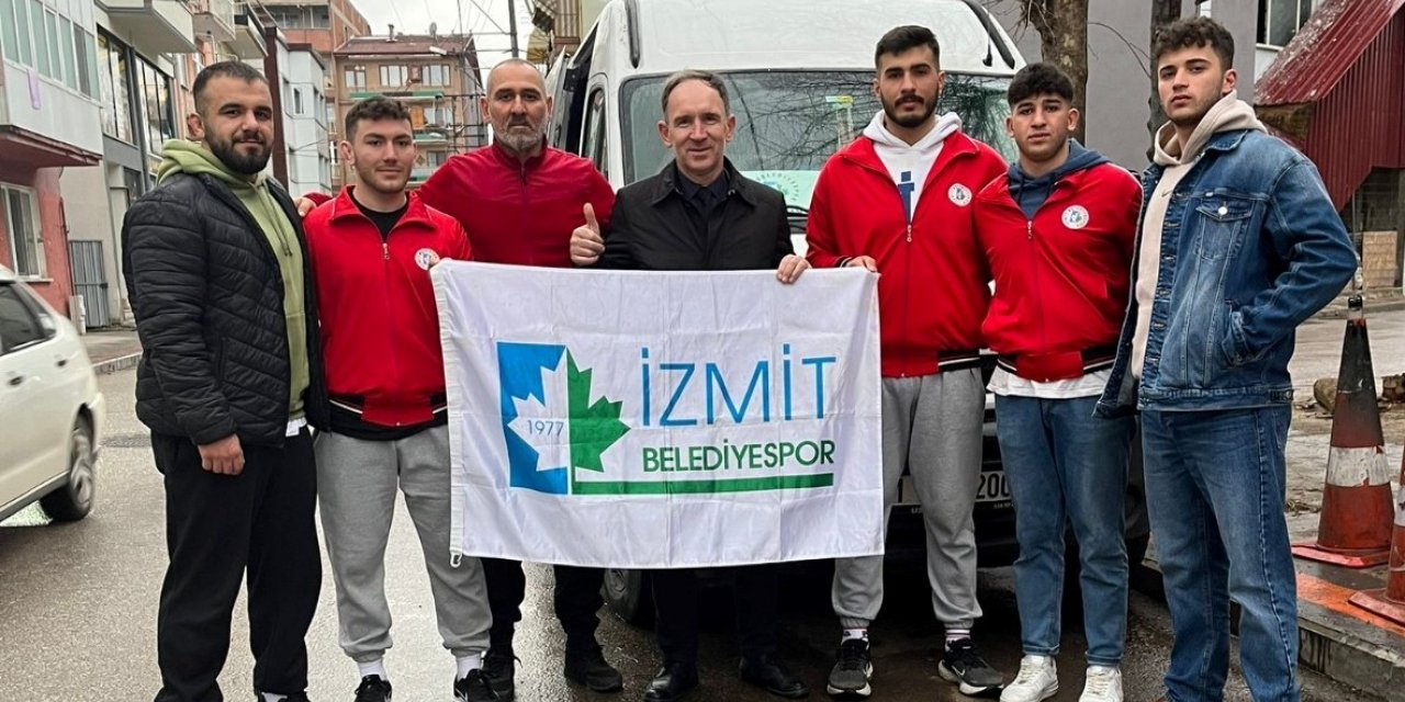 İzmitli güreşçiler Türkiye Şampiyonası’na hazırlanıyor