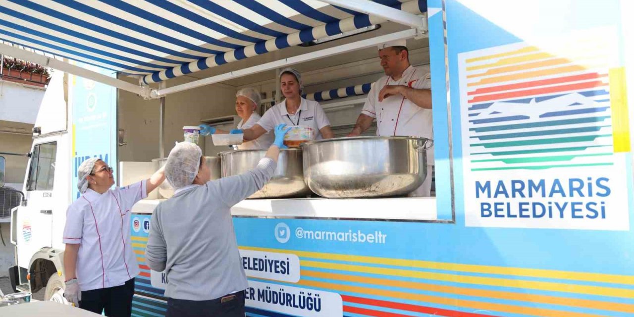 Marmaris Belediyesi Ramazan geleneğini bozmadı