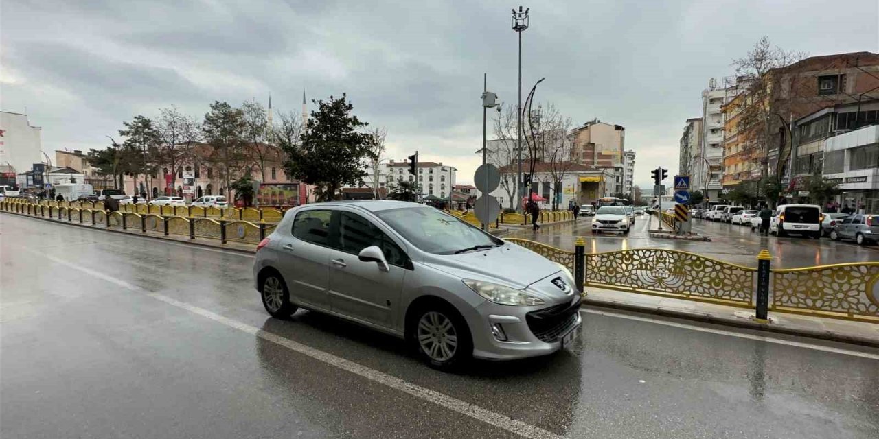 Elazığ’da sağanak yağış etkili oldu