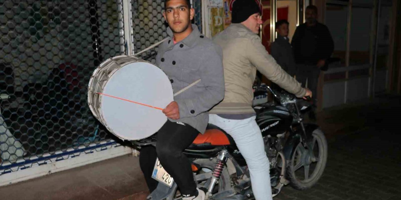 Motorize Ramazan davulcu ekipleri mesaiye başladı