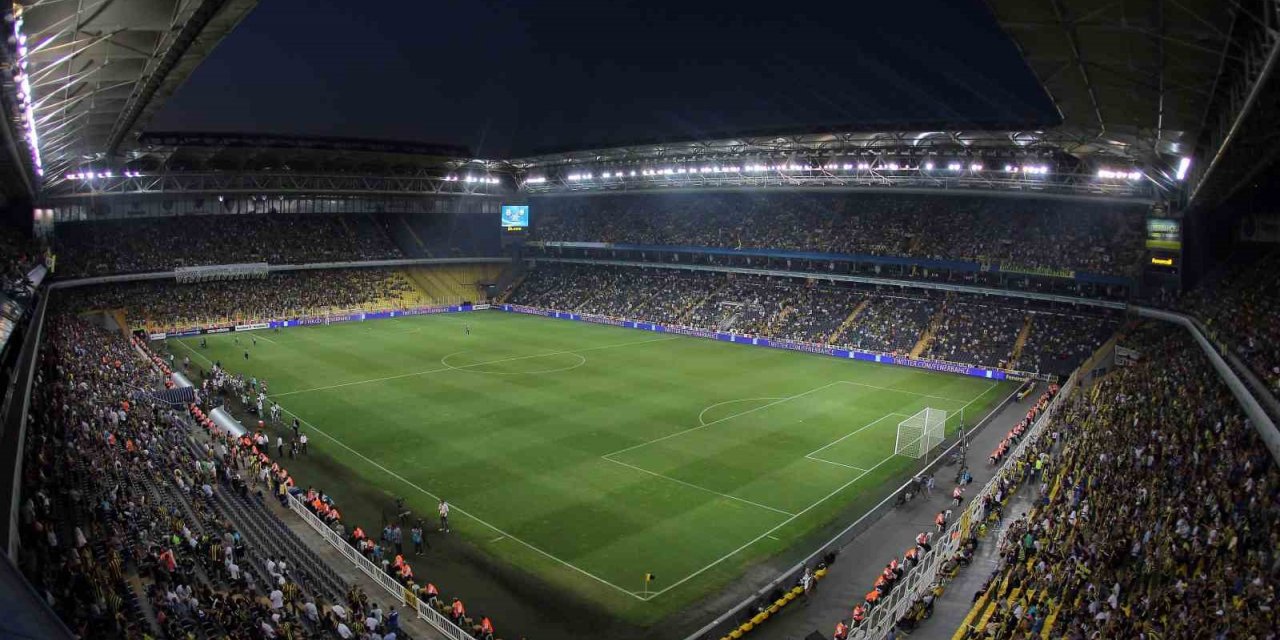 Fenerbahçe: "Stadımızın sağlam olmadığı ile ilgili haber ve söylemler gerçeği yansıtmamaktadır"