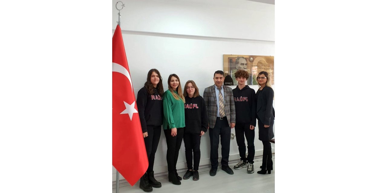 Fen lisesi öğrencilerinden büyük başarı