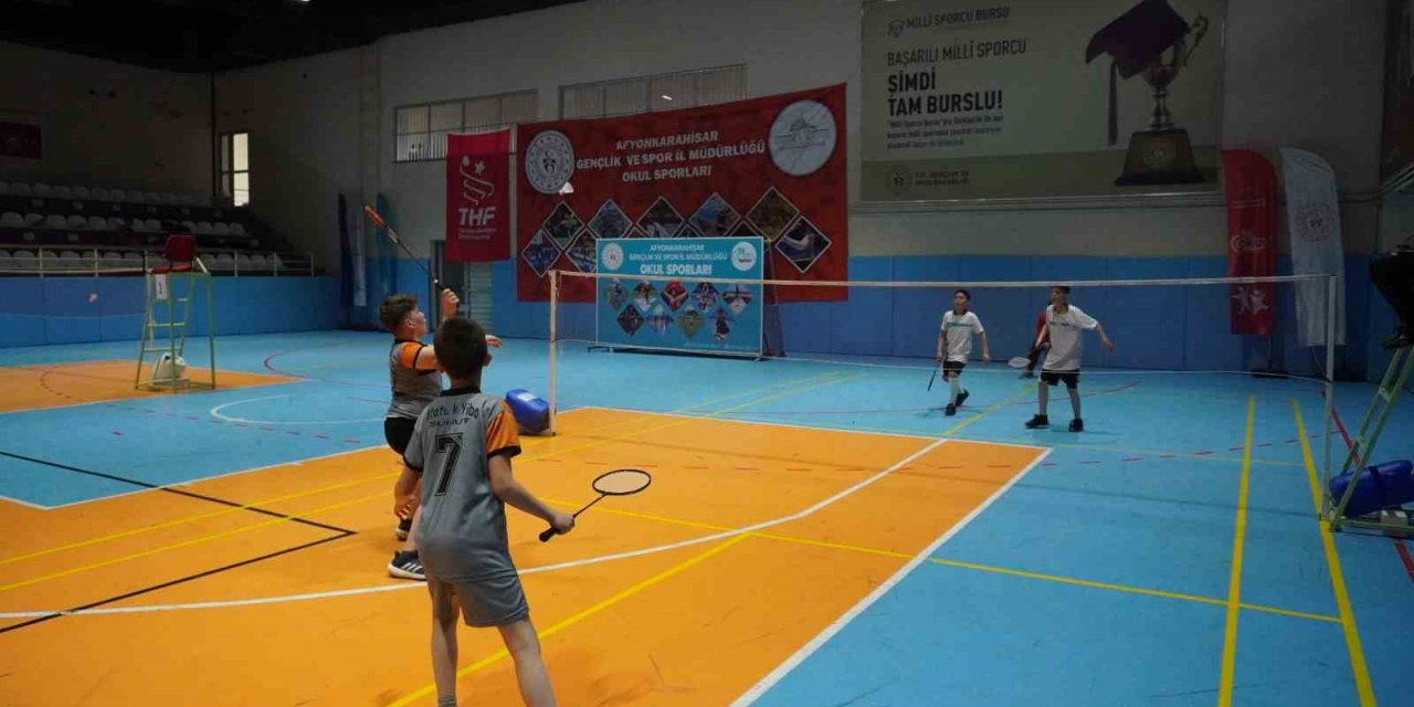 Afyonkarahisar’da Badminton müsabakaları sona erdi