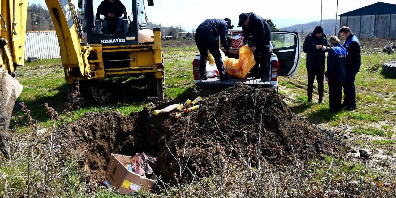 Son kullanma tarihi geçen 2 bin 400 ürün imha edildi