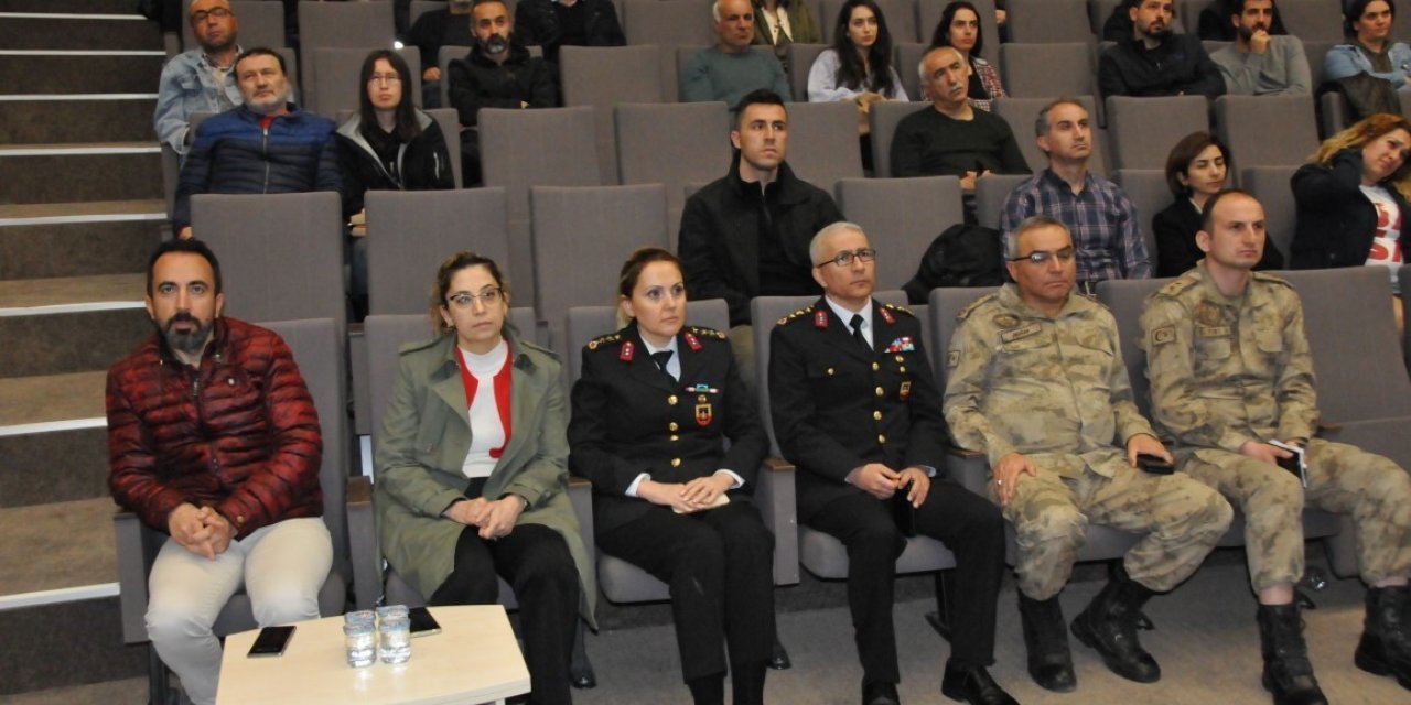 Tunceli’de deprem bilgilendirme konferansı