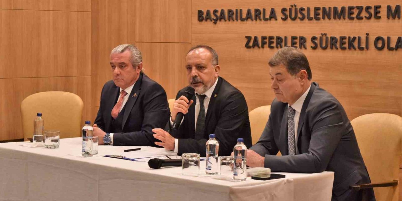 İzmir’in 6 ilçesi vekil istiyor: "500 bini aşan nüfusa sahip bölgede 20 yıldır vekil seçilmedi"