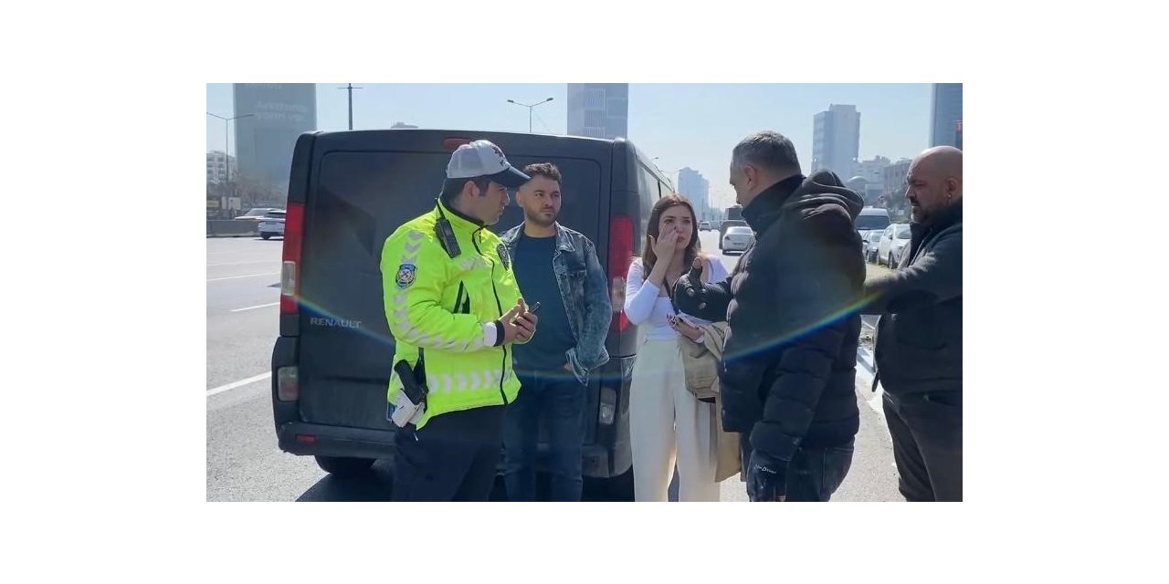 Kadıköy’de cipi yanan kadın sürücü gözyaşlarına boğuldu