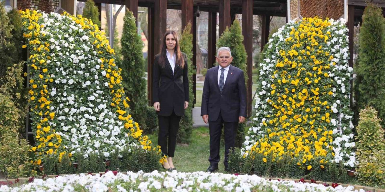 AK Parti Genel Başkan Yardımcısı Karaaslan’dan Başkan Büyükkılıç’a ziyaret