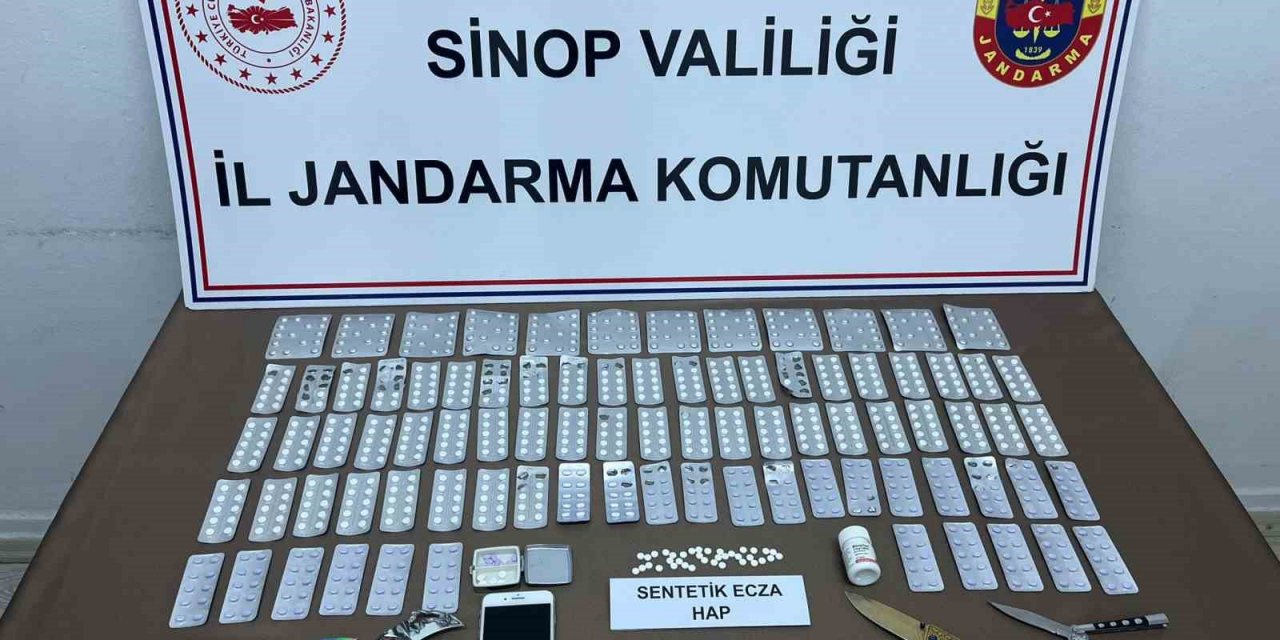 Sinop’ta torbacıya baskın: 1017 sentetik hap ele geçirildi