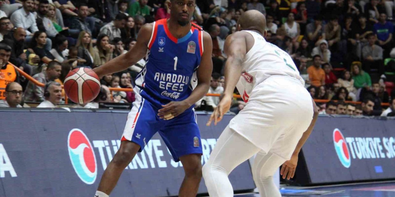 Basketbol Süper Ligi: Konyaspor: 83  - A.Efes: 99