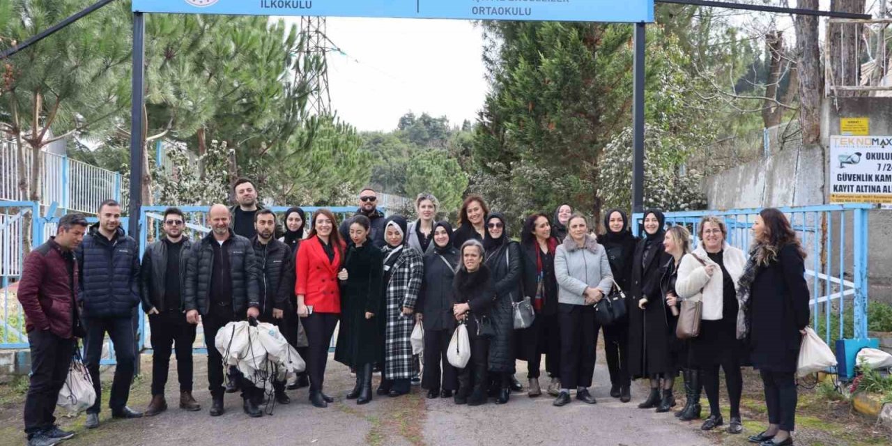 Belediye personellerine işaret dili eğitimi