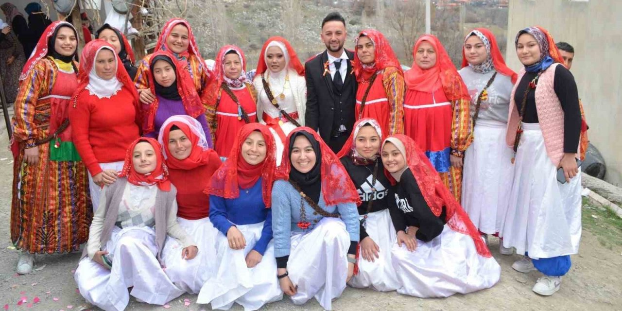 Sosyal medyada tanıştığı Türk genç için ülkesini bırakıp Denizli’ye gelin geldi