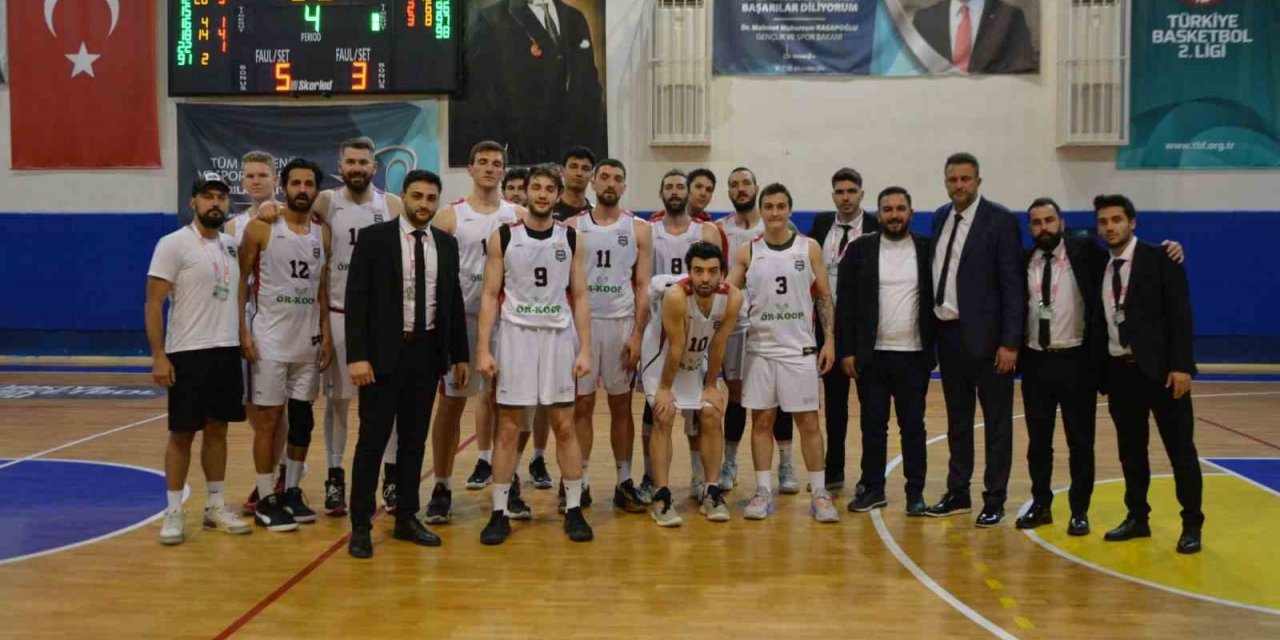 Potanın efeleri kendi evinde galip geldi