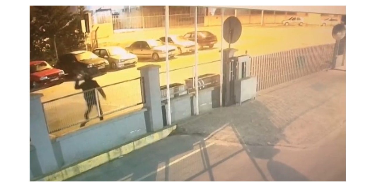 Pendik’te eski iş yerini yakmaya çalışan kişi yakalandı