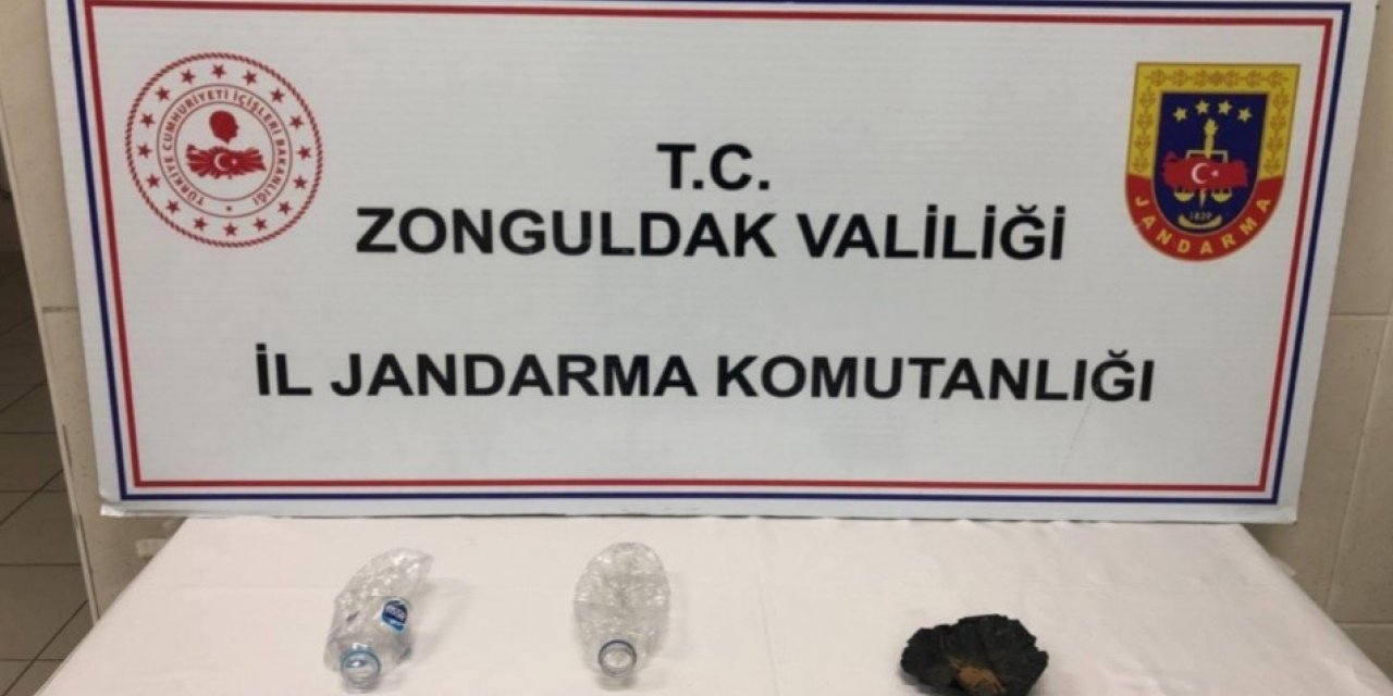Jandarmanın durdurduğu şüphelinin üzerinden uyuşturucu çıktı