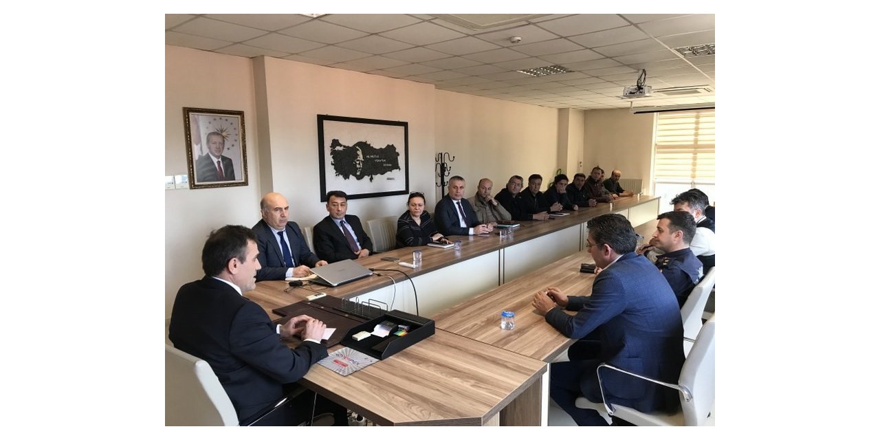 Burhaniye’de muhtarlara madde bağımlılığı farkındalık eğitimi verildi