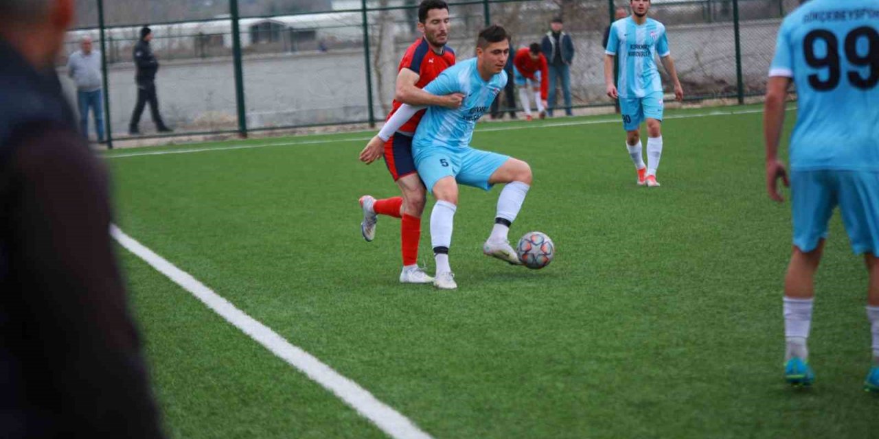 Gökçebeyspor şampiyonluğa koştu