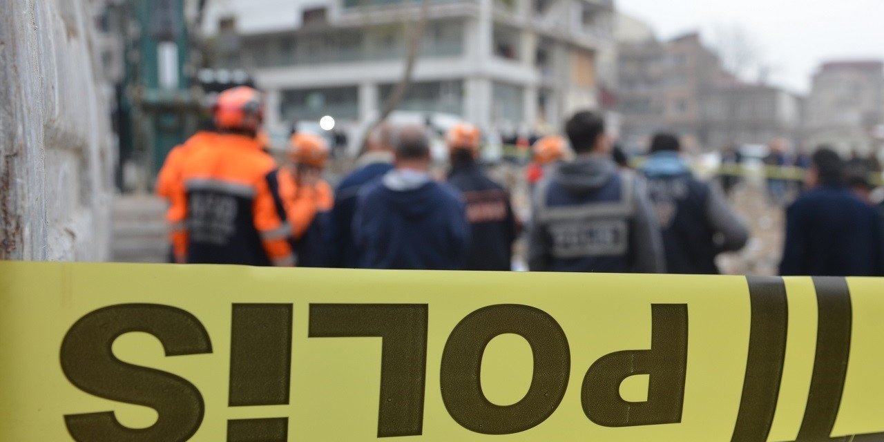 Depremin 49’uncu gününde enkazdan bir kadın cesedi çıkartıldı