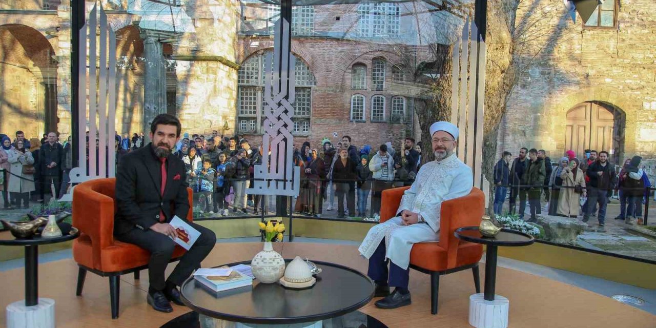 Diyanet İşleri Başkanı Erbaş, TRT 1’de "Ramazan Sevinci" programına katıldı