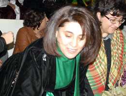 Leyla Zana Meclis'e türbanla girecek