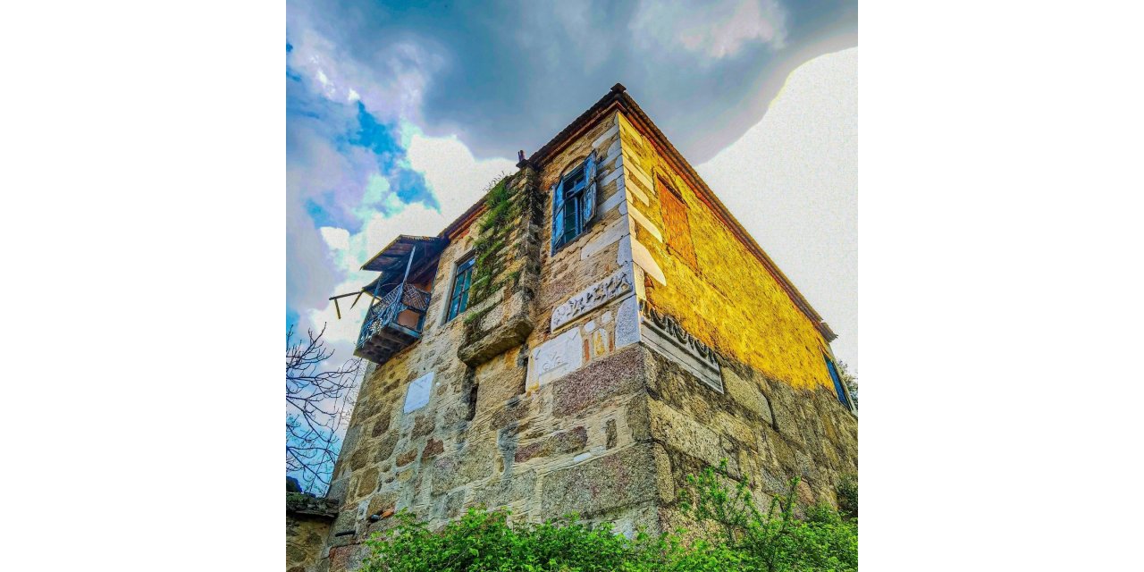 Bu ev tarihin izlerini üzerinde taşıyor