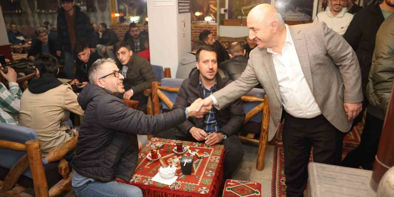 Başkan Bıyık Ramazan’da mahalle mahalle geziyor