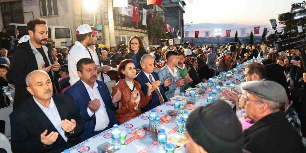 Büyükşehir üç ayrı koldan iftar geleneğini yaşatıyor