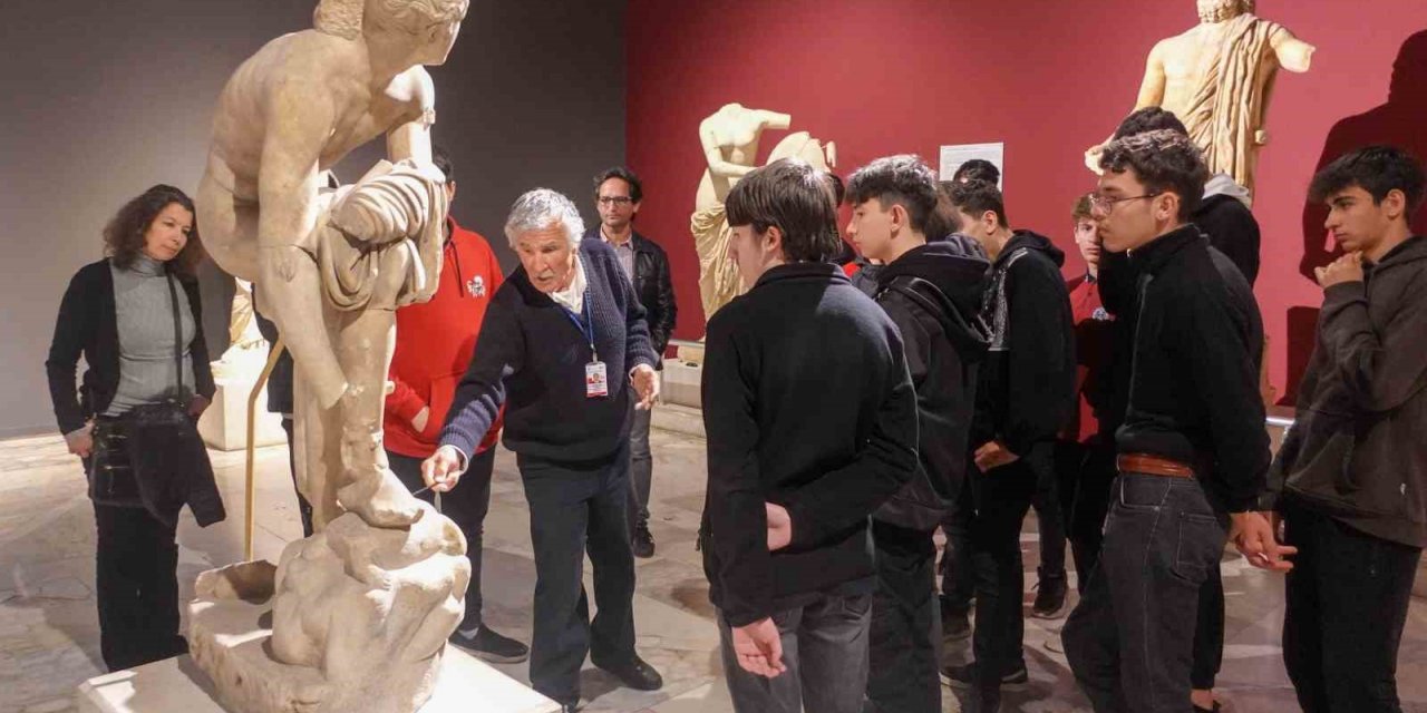 ASSİM’den öğrenciler için müze gezisi
