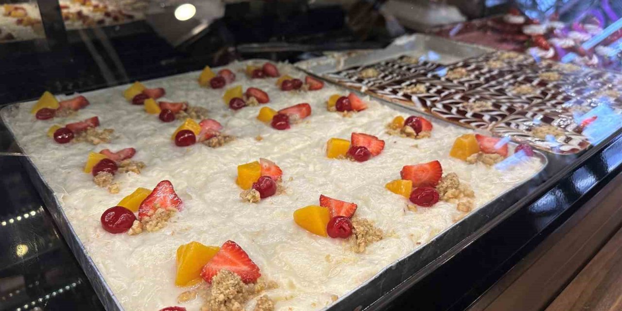 Ramazan ile başlayıp bayramla bitiyor, Osmanlı’dan günümüze gelen lezzet: Güllaç