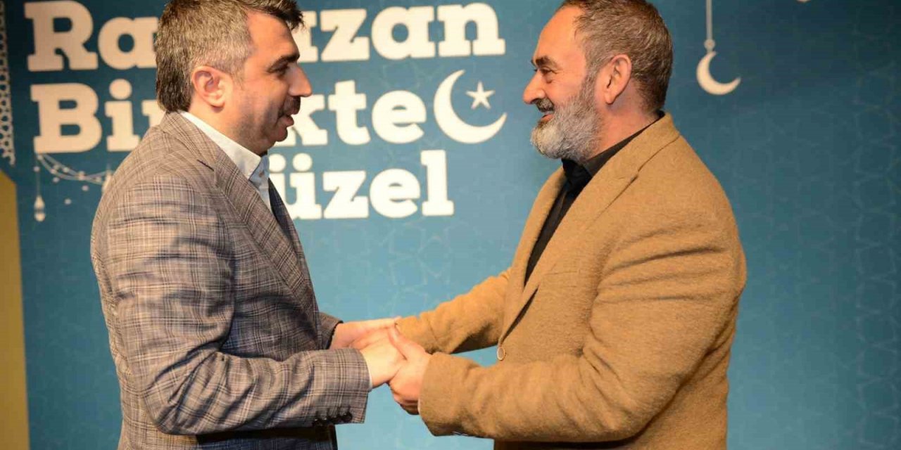 Yıldırım’da Erzincanlı’dan eşsiz şiir ziyafeti