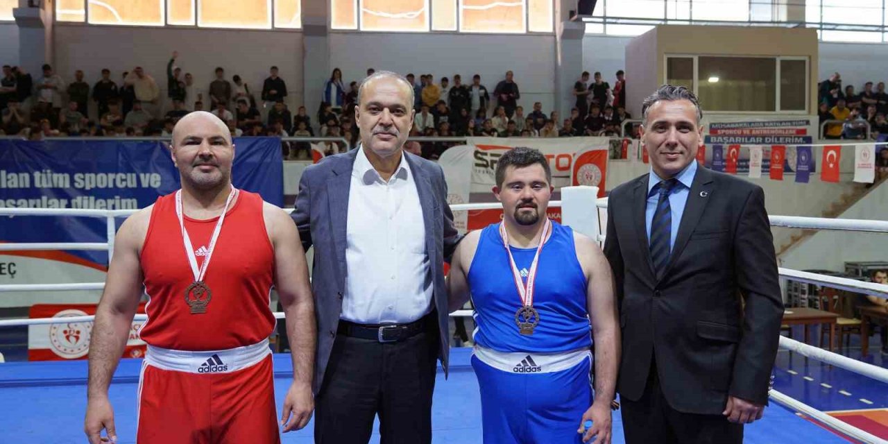 Ortaca’da Türkiye gençler ferdi boks şampiyonası